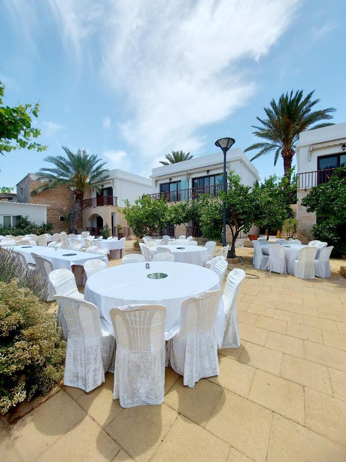 Golden Palms Guest House & Cafe Famagusta  Exterior foto